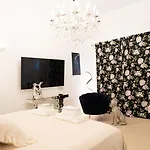 The White Knight Premium Boutique Hotel Ghajnsielem