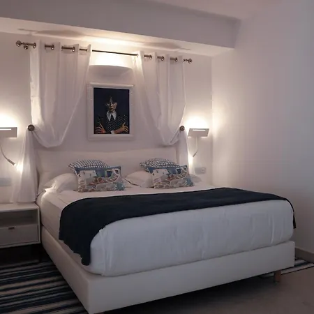 The White Knight Premium Boutique غاينسييليم
