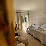 Hotel The White Knight Premium Boutique