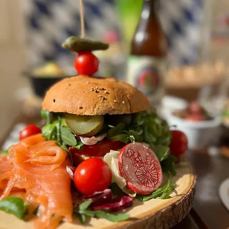 The White Knight Premium Boutique * Għajnsielem