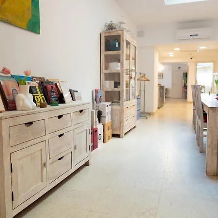 The White Knight Premium Boutique Otel Għajnsielem