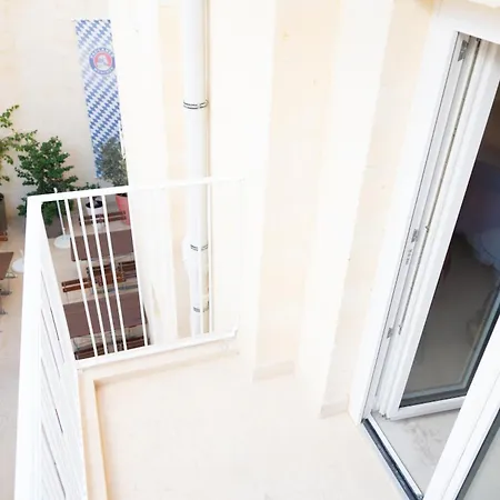 The White Knight Premium Boutique Hotel *