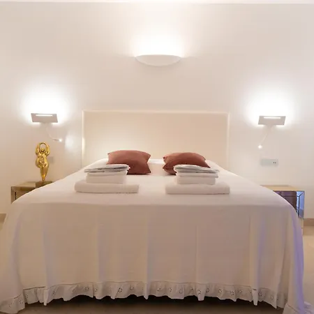 Hotel The White Knight Premium Boutique *