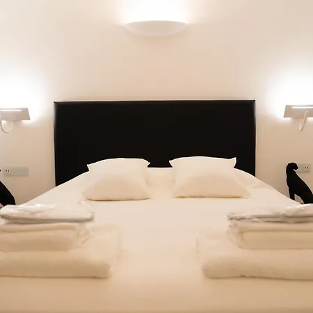 The White Knight Premium Boutique Hotel Għajnsielem