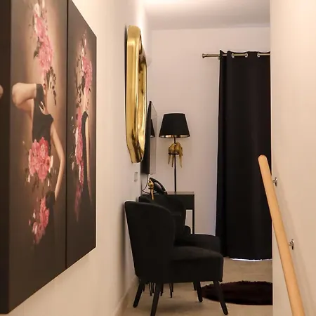 Hotel The White Knight Premium Boutique *