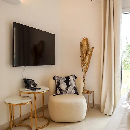The White Knight Premium Boutique Otel