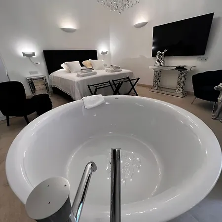 Otel The White Knight Premium Boutique *