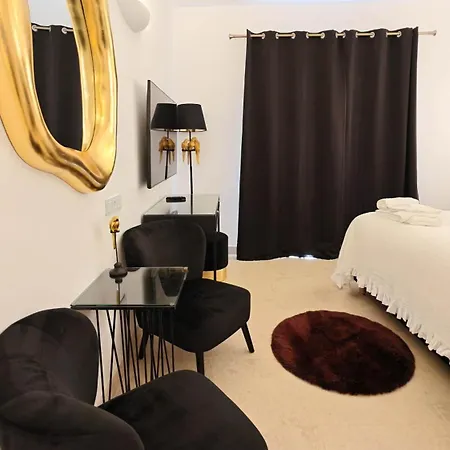 Otel The White Knight Premium Boutique *