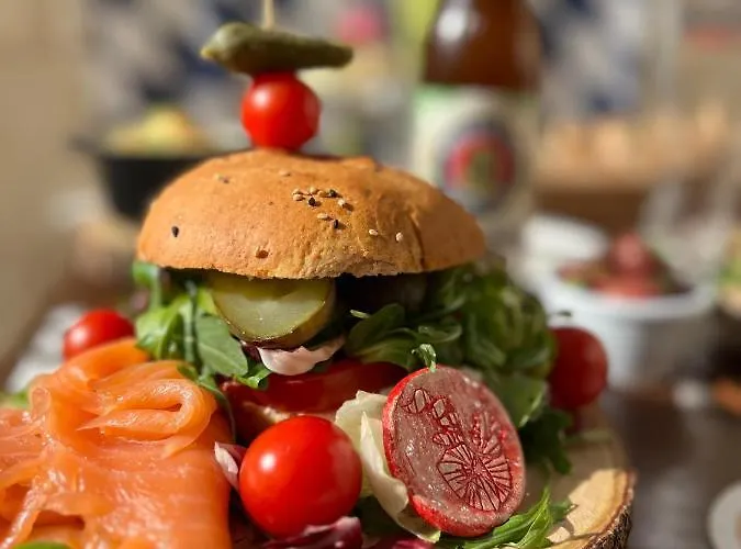 The White Knight Premium Boutique * Għajnsielem