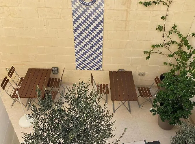 The White Knight Premium Boutique 호텔 Għajnsielem