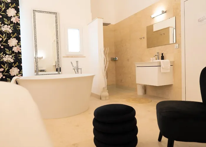 호텔 The White Knight Premium Boutique Għajnsielem