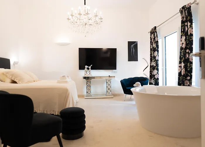 The White Knight Premium Boutique * Għajnsielem