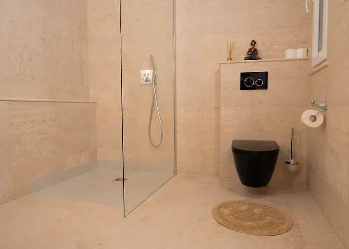 The White Knight Premium Boutique * Għajnsielem