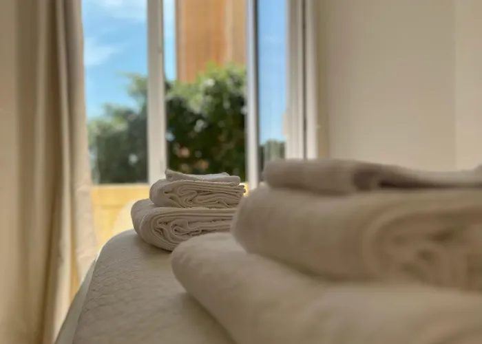 The White Knight Premium Boutique * Għajnsielem